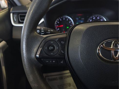 Used 2021 Toyota RAV4 XLE AWD/4WD image 19