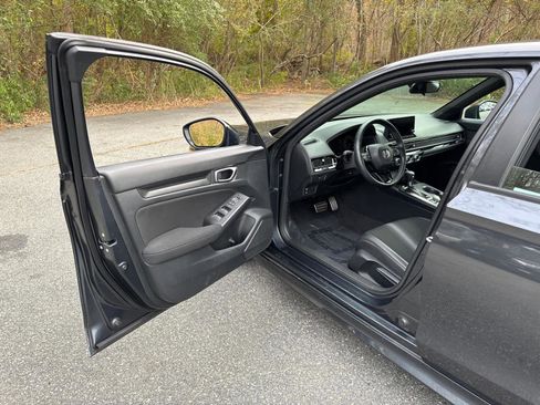 Used 2024 Honda Civic Sport image 12