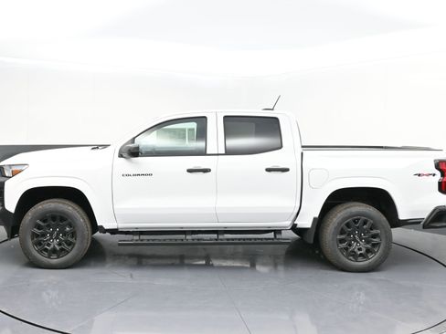 New 2026 Chevrolet Colorado W/T w/ WT Custom Package AWD/4WD image 4