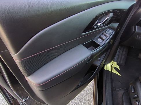 Certified 2023 Chevrolet Traverse RS image 14