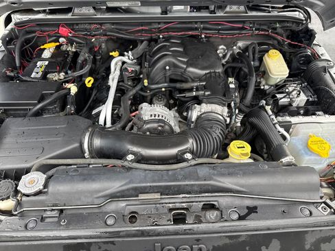 Used 2014 Jeep Wrangler Unlimited Sport w/ Quick Order Package 24S image 26