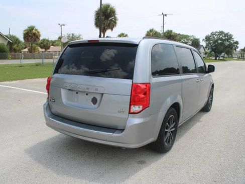 Used 2019 Dodge Grand Caravan GT FWD image 29