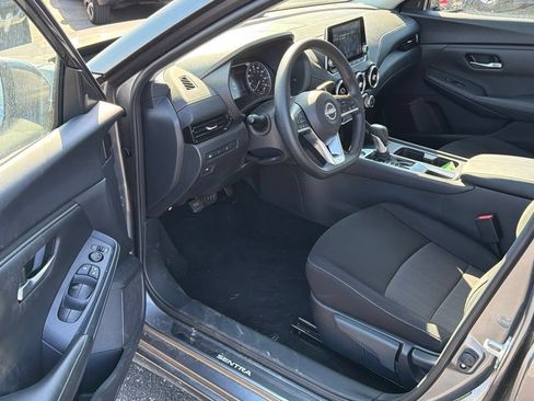 Used 2025 Nissan Sentra SV FWD image 12