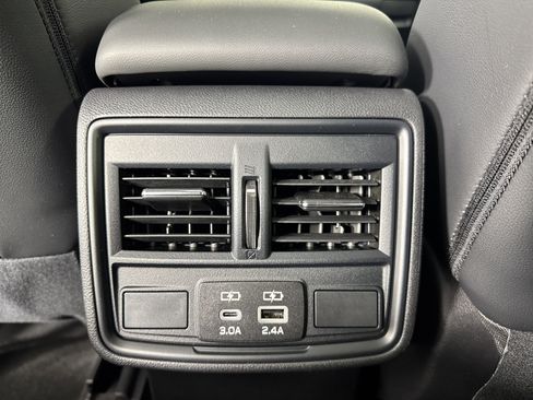 Used 2026 Subaru Forester Premium image 29