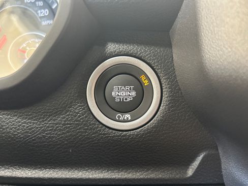 Used 2026 RAM 1500 Express AWD/4WD image 29