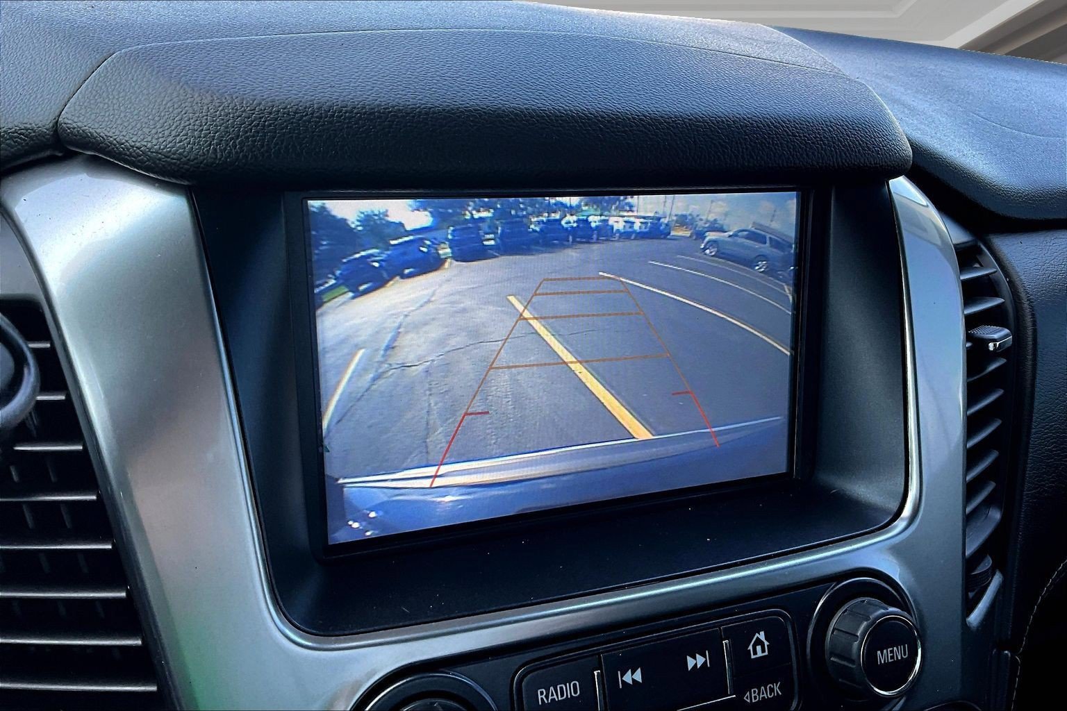 Used 2020 Chevrolet Tahoe Premier AWD/4WD image 14