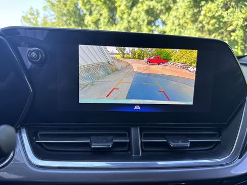 Used 2025 Chevrolet Trax ACTIV w/ Driver Confidence Package FWD image 16