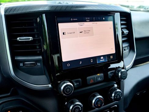 New 2026 RAM 1500 Express AWD/4WD image 18