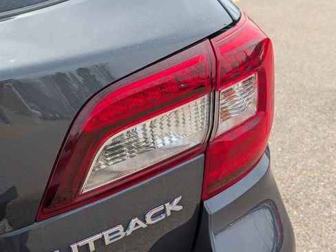 Used 2018 Subaru Outback 2.5i Limited image 16