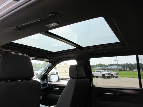 New 2026 GMC Yukon XL AT4 AWD/4WD image 12