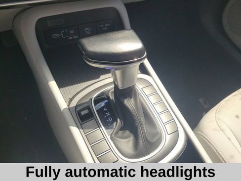 Used 2025 Hyundai Kona SEL FWD image 7