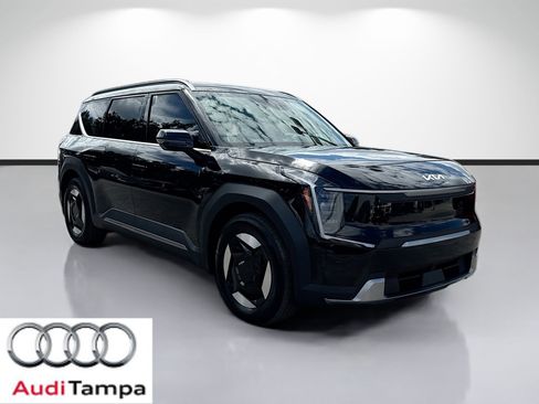 Used 2024 Kia EV9 Wind AWD/4WD image 1