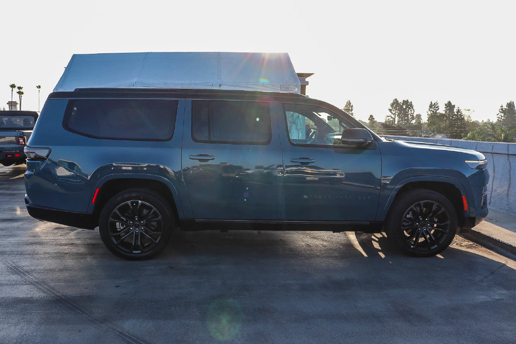 New 2026 Jeep Grand Wagoneer L Summit AWD/4WD image 13