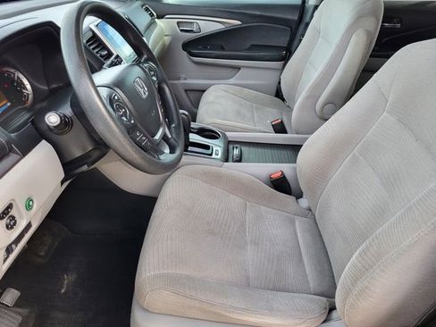 Used 2018 Honda Pilot EX image 16
