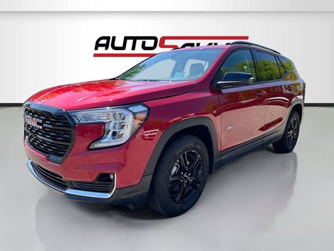 Used 2024 GMC Terrain AT4 w/ Tech Package image 3