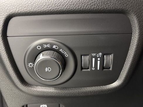 New 2025 Jeep Grand Cherokee L Limited image 50