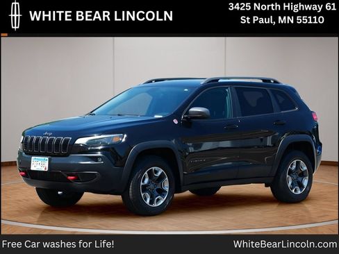 Used 2019 Jeep Cherokee Trailhawk w/ Cold Weather Group AWD/4WD image 1