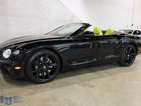 Used 2021 Bentley Continental GT image 42