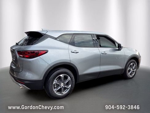 Certified 2025 Chevrolet Blazer LT FWD image 6