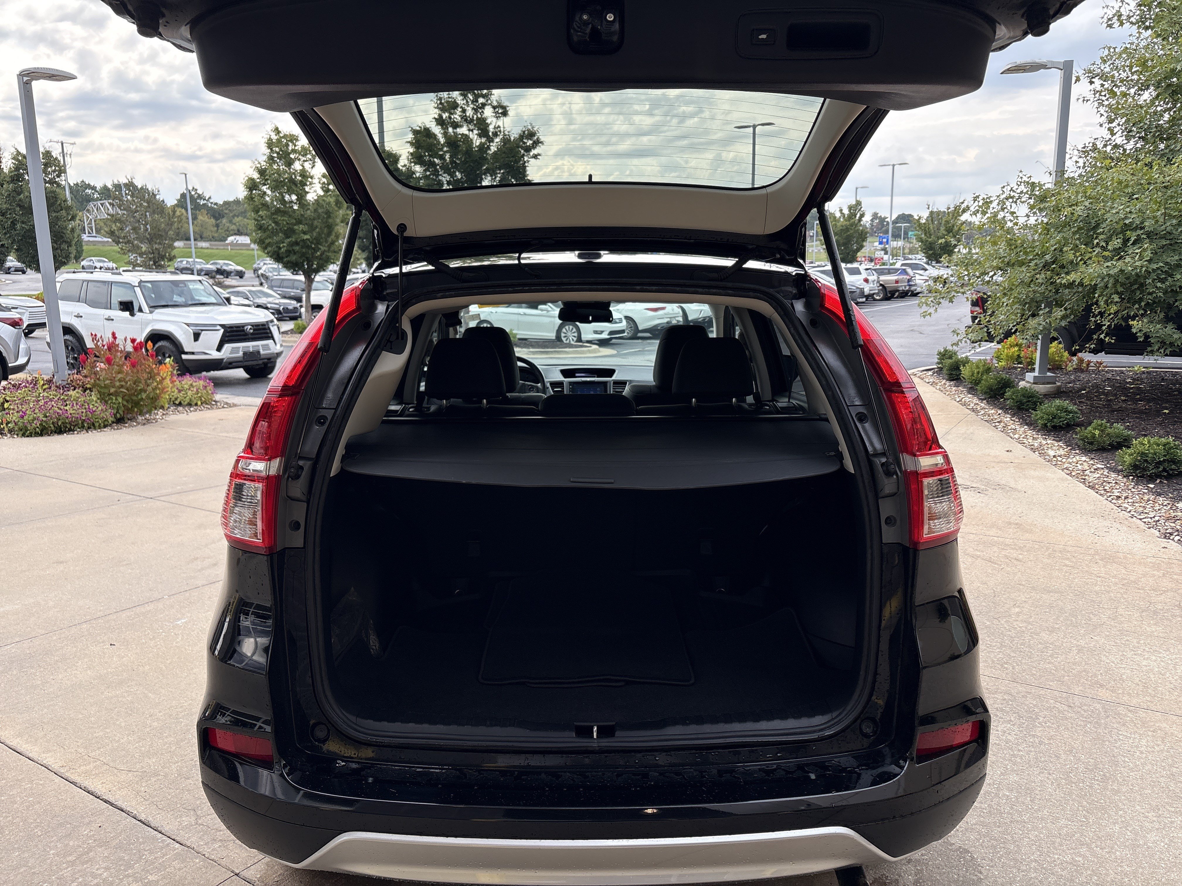 Used 2016 Honda CR-V Touring image 32