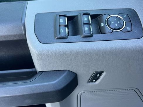 Used 2018 Ford F150 XL w/ Equipment Group 101A Mid image 11