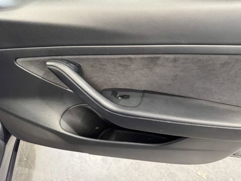 Used 2021 Tesla Model 3 Standard Range Plus image 7