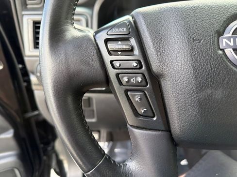 Used 2023 Nissan Titan SV w/ SV Convenience Package RWD image 22