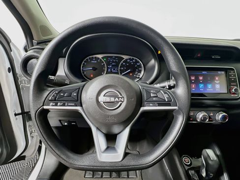 Used 2022 Nissan Kicks S FWD image 17