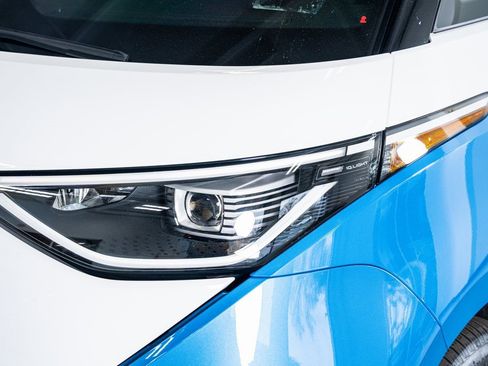 Used 2025 Volkswagen ID. Buzz 1st Edition image 12