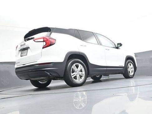 Used 2024 GMC Terrain SLE FWD image 34