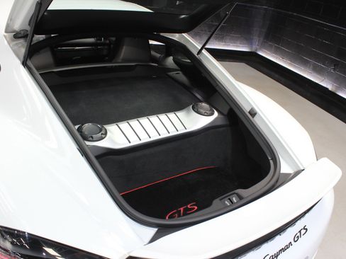 Used 2018 Porsche 718 Cayman GTS image 74
