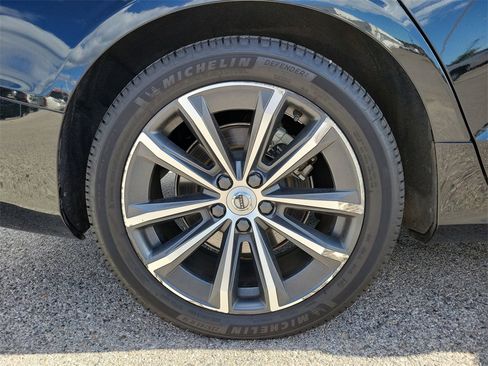 Used 2022 Volvo S60 B5 Momentum image 5