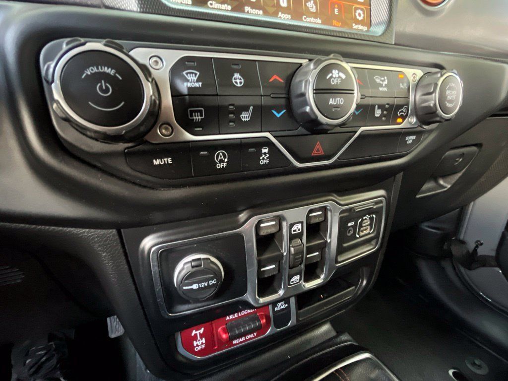Used 2022 Jeep Gladiator Mojave w/ Cold Weather Group AWD/4WD image 41