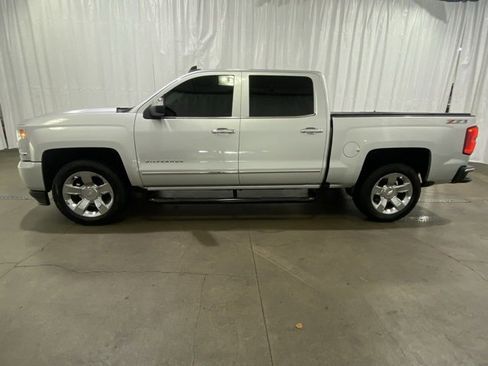 Used 2017 Chevrolet Silverado 1500 LTZ Z71 w/ LTZ Plus Package image 7