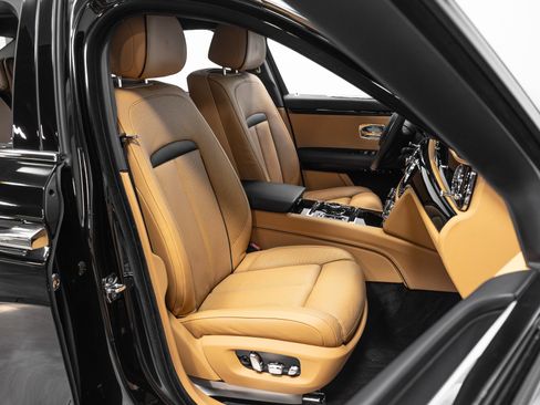 Used 2022 Rolls-Royce Ghost image 22