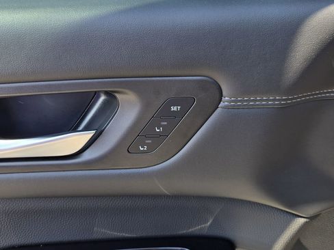 New 2026 Nissan Pathfinder Platinum FWD image 21