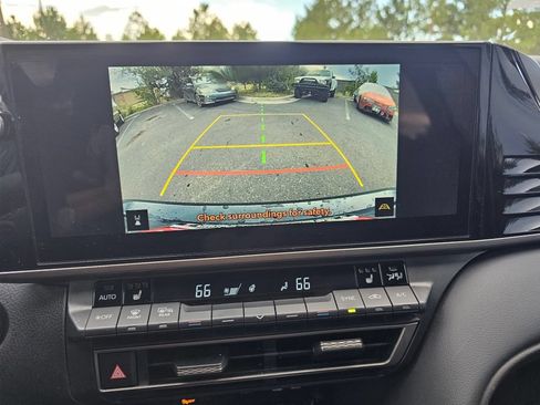 Used 2025 Toyota Camry XSE AWD/4WD image 18