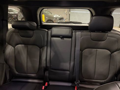 New 2025 Jeep Grand Cherokee Limited image 24