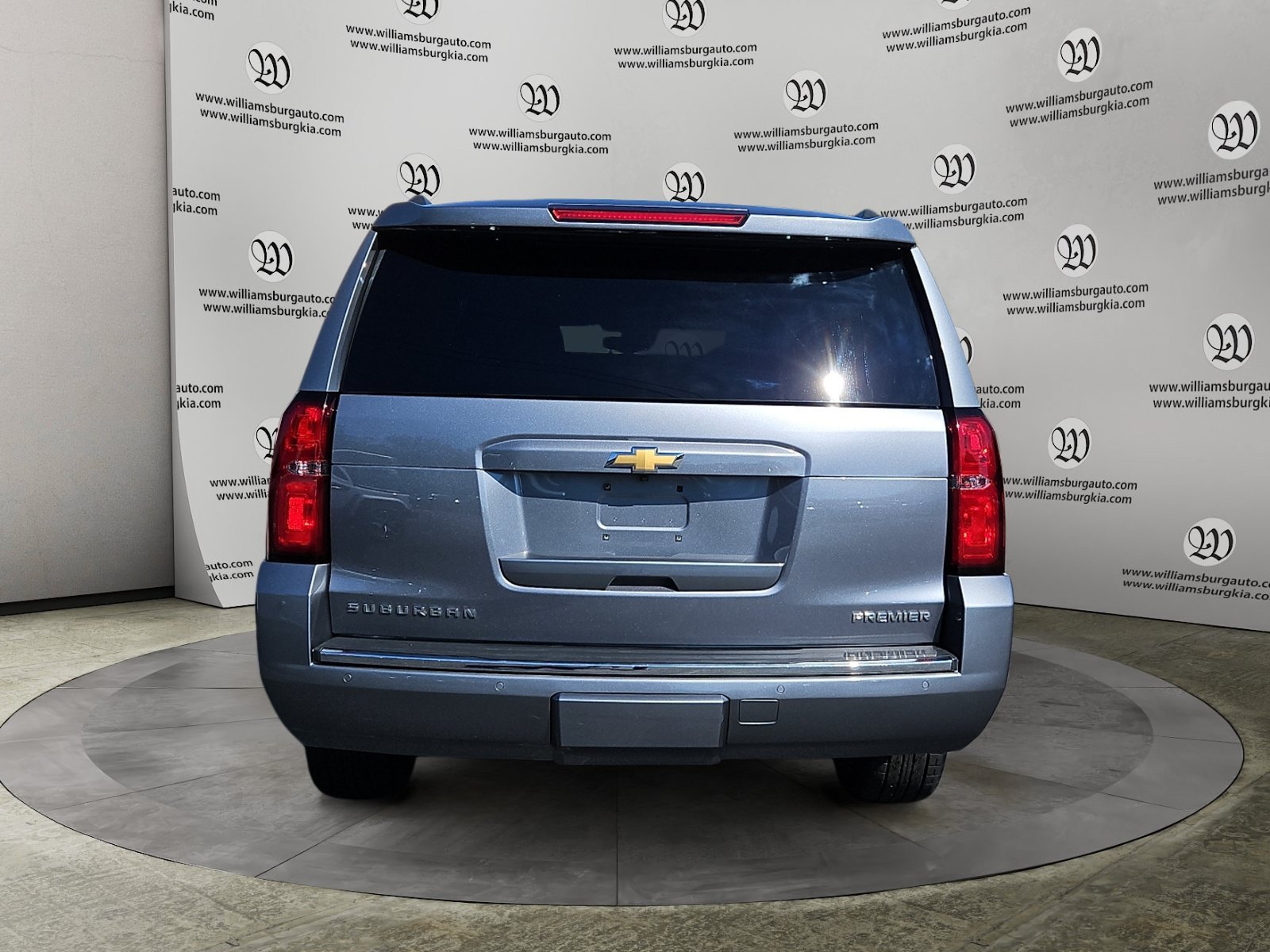 Used 2019 Chevrolet Suburban Premier AWD/4WD image 4