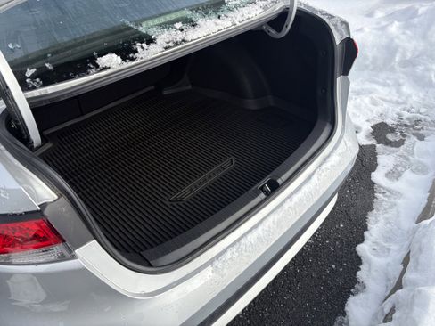 Used 2022 Toyota Corolla LE image 8