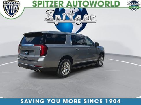 Used 2025 GMC Yukon XL Denali AWD/4WD image 9