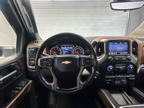 Used 2020 Chevrolet Silverado 2500 High Country w/ Z71 Off-Road Package AWD/4WD image 23