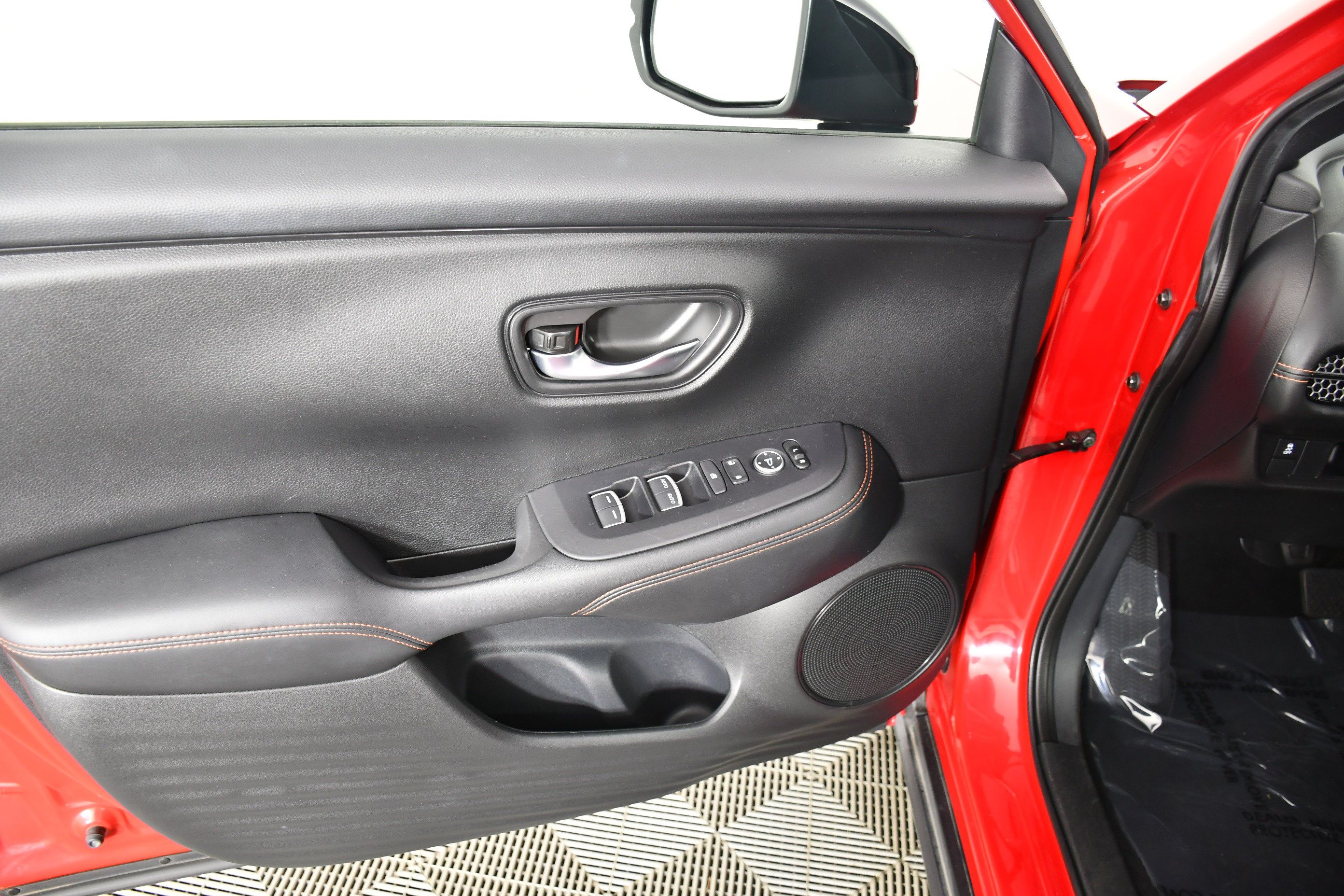 Certified 2024 Honda HR-V Sport image 33