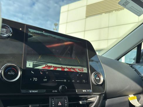 Certified 2025 Lexus NX 250 FWD w/ Towing Package (2000 Lbs) image 24