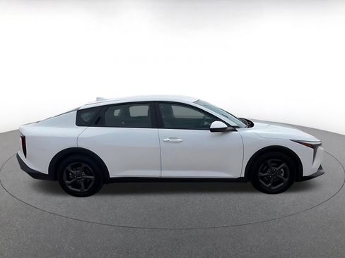 Used 2025 Kia K4 LXS image 14