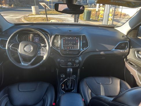 Certified 2019 Jeep Cherokee Limited image 11