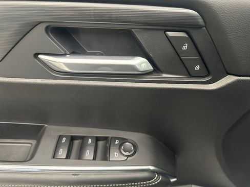 Used 2025 GMC Acadia Elevation image 23