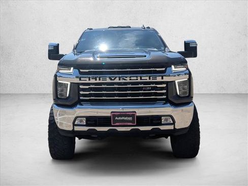Used 2022 Chevrolet Silverado 2500 LTZ AWD/4WD image 2