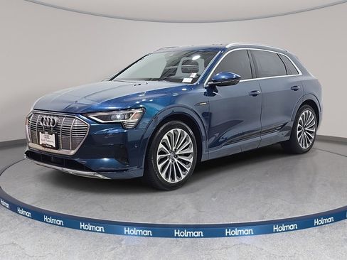 Used 2019 Audi e-tron Prestige w/ Prestige Package AWD/4WD image 1