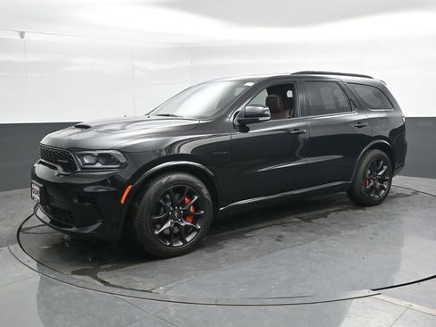 Used 2024 Dodge Durango R/T w/ Tow 'N Go Group AWD/4WD image 7